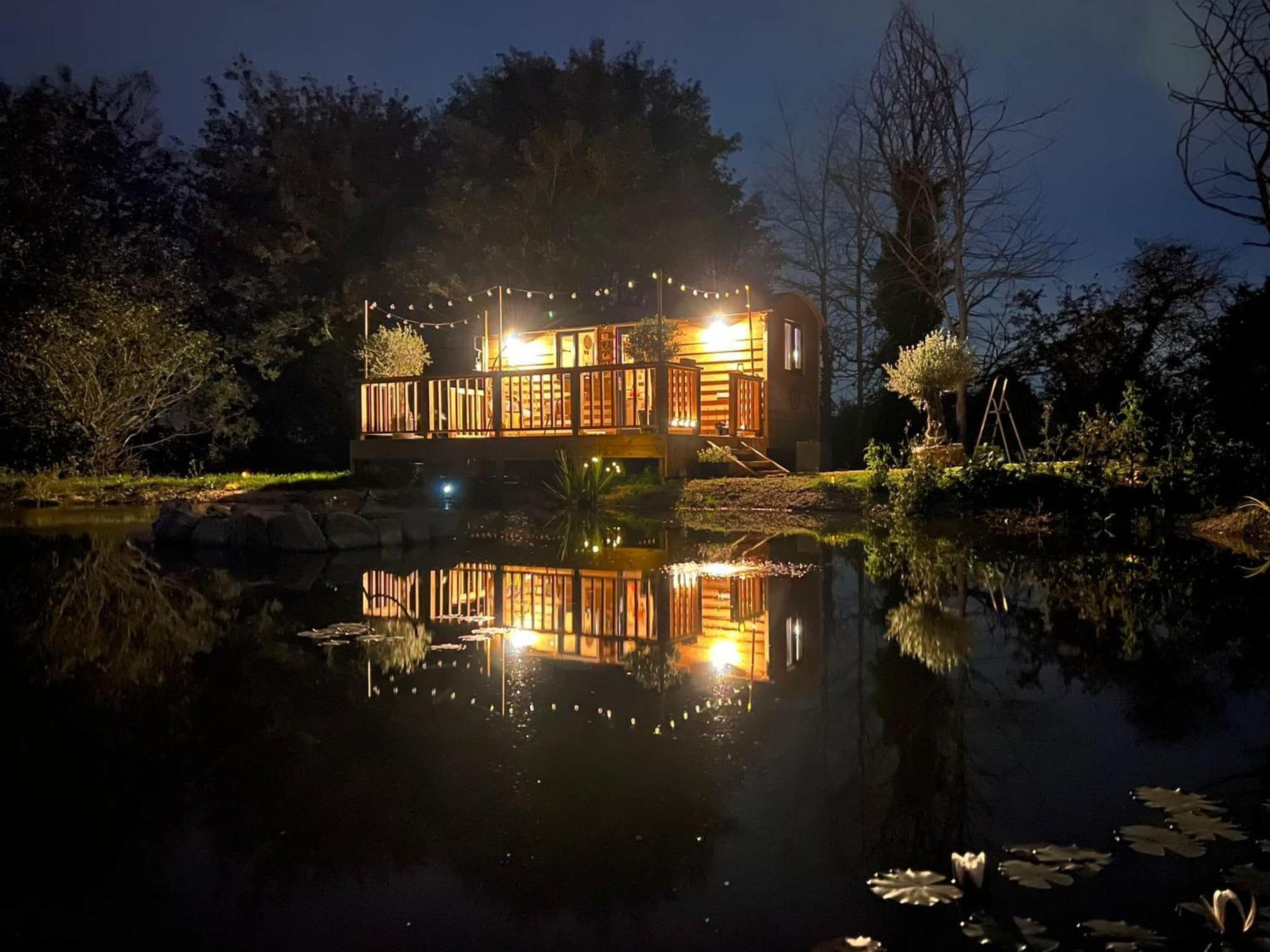 Rusty Duck Retreat Shepherds Hut Shedfield Ngoại thất bức ảnh